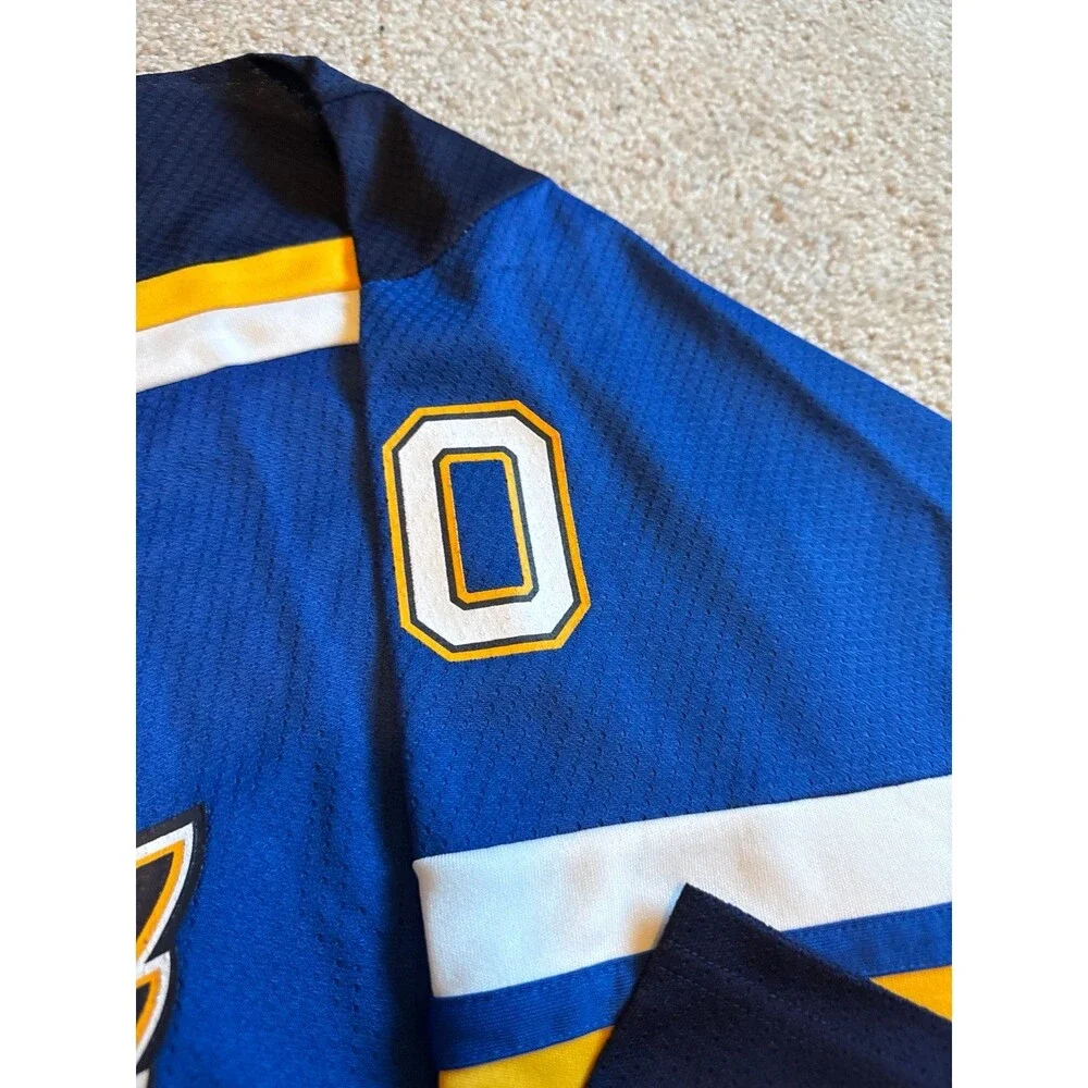 Jordan Binnington St. Louis Blues NWT NHL Youth Hockey Jersey Size L/XL
